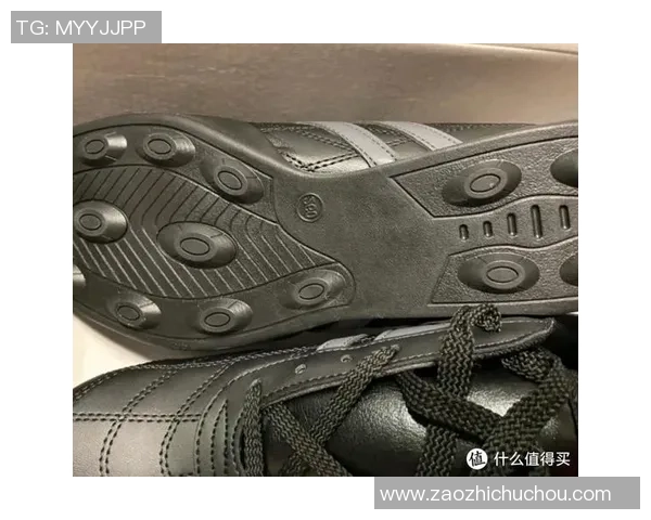 塑料钉足球鞋的优势与选择指南助你提升球场表现与舒适度